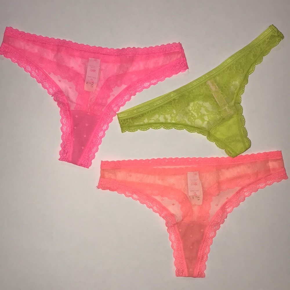 NWT. Set of Victoria’s Secret Lace thong panties